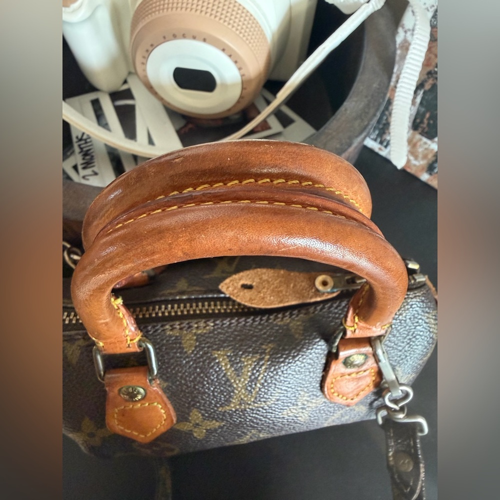 Authentic Louis Vuitton Mini Speedy HL - Picture 2 of 11